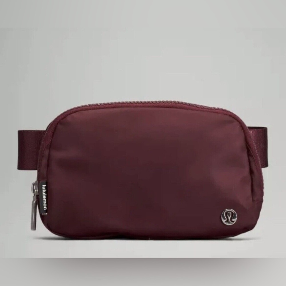 Lululemon everywhere belt bag 1L